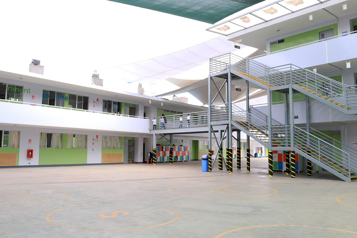 Innova Schools Sede R&iacute;mac Sporting Cristal Lima