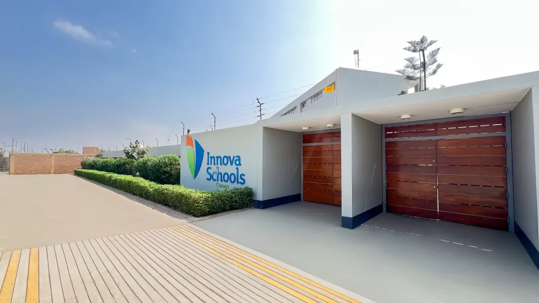 Colegio Innova Comas Condorcanqui