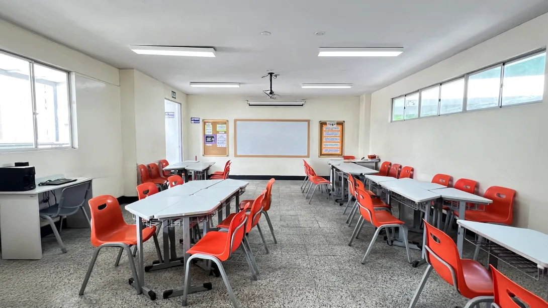 Colegio Innova Schools Comas - El Retablo