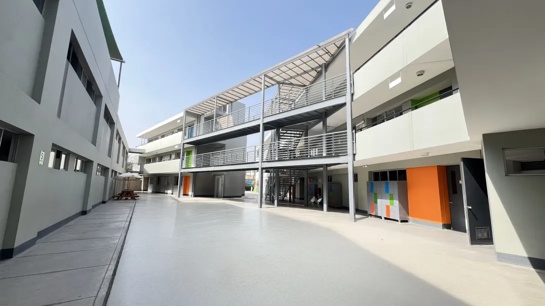 Colegio Innova Comas Condorcanqui