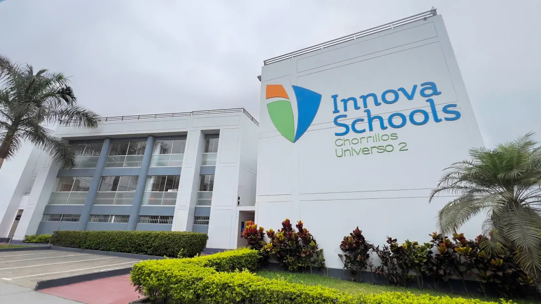 Colegio en Chorrillos – Universo 2