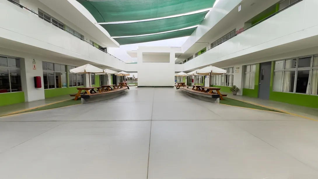 Colegio en Chorrillos - Universo 1