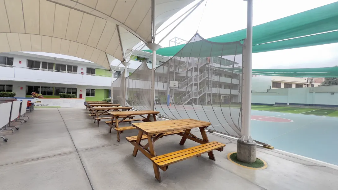 Colegio en Chorrillos – Universo 2