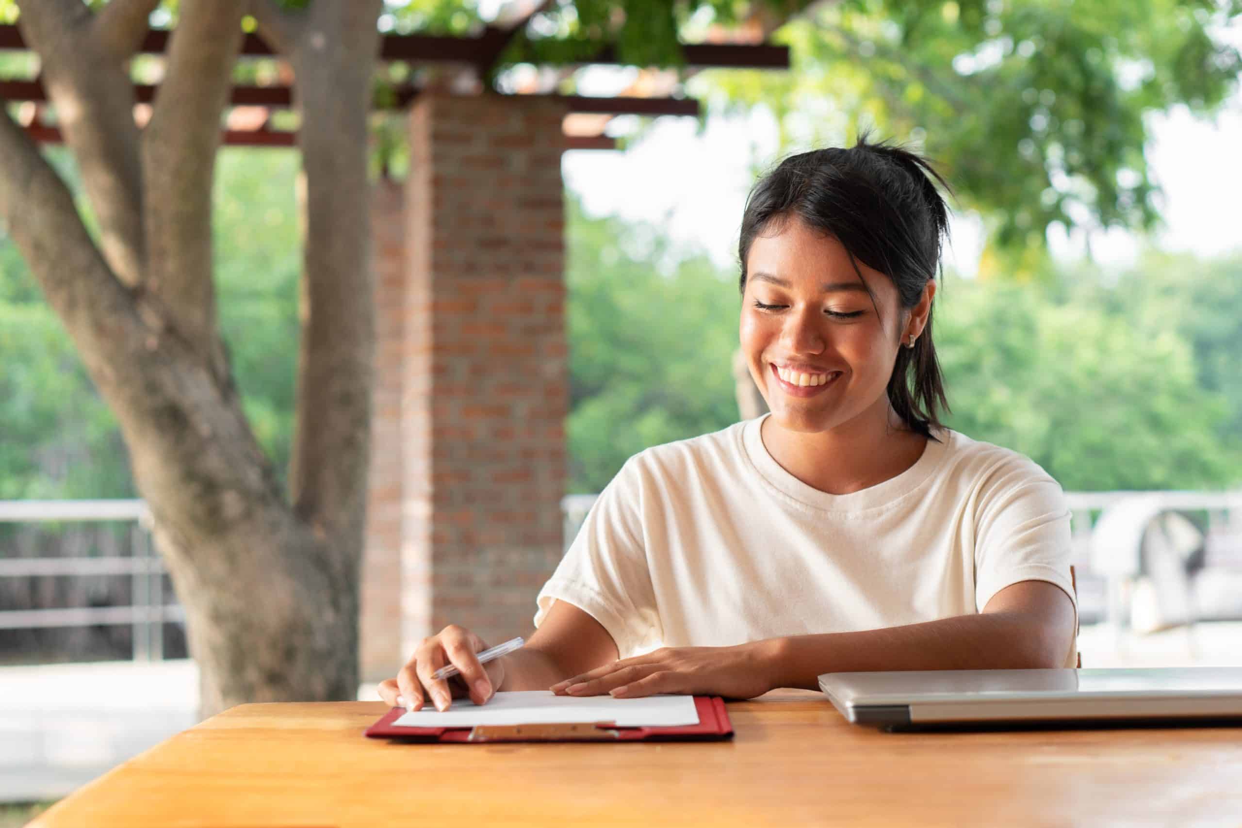 becas para jóvenes